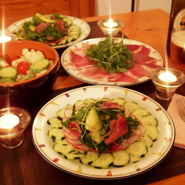 タリアータサラダの夕食と最近のランチ。