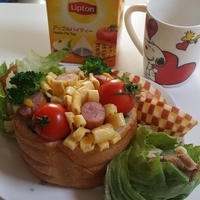 リプトンのお紅茶とお花畑サラダパンで朝食♪