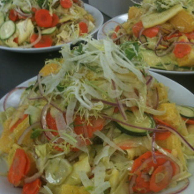 新年、新デカ野菜サラダ
