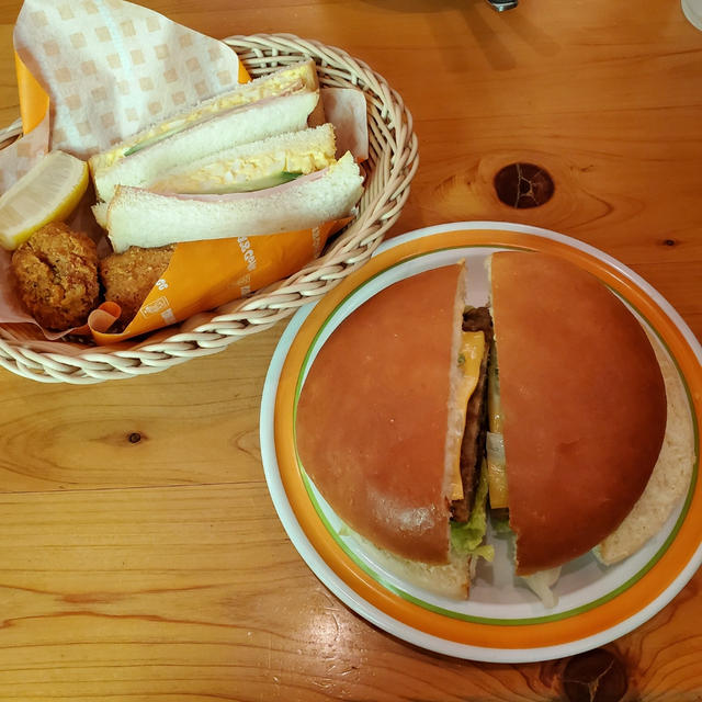 逆詐欺疑惑のコメダ珈琲店のミニコメバスケットを食べてみた♪