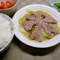 豚肩ロースと春キャベツの蒸し煮【うまいおかずが行き着くのは丼】