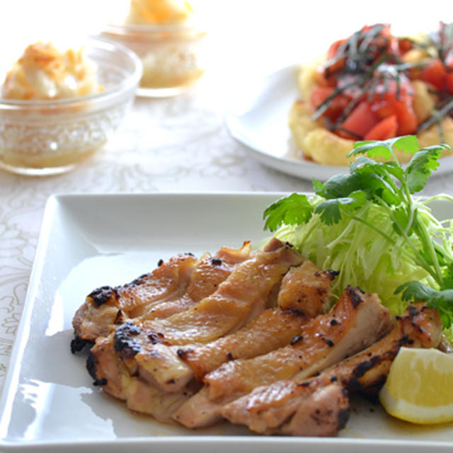 昨日の晩ご飯レシピー鶏もも肉のエスニックグリル。れんこんのエビマリネ。