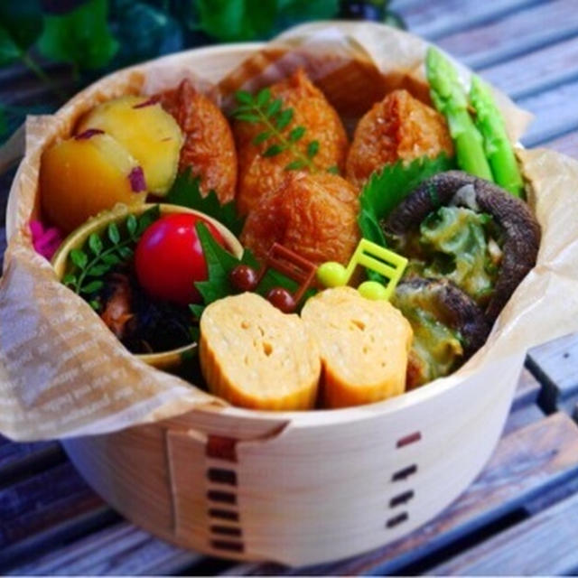 茗荷とゴマのお稲荷さんで秋の旦那くん弁当＊虹のかかる朝