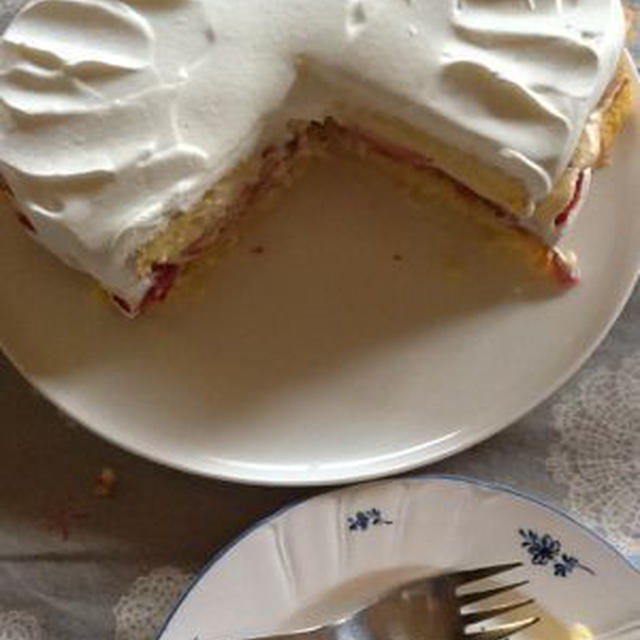 思い立っていちごショートケーキ