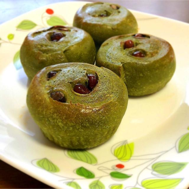 抹茶を使って腸内環境？にできる「春の低糖質甘納豆パン」