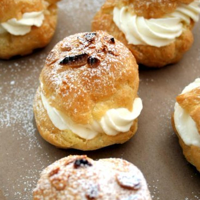 Almond Cream Puffsアーモンドシュークリーム