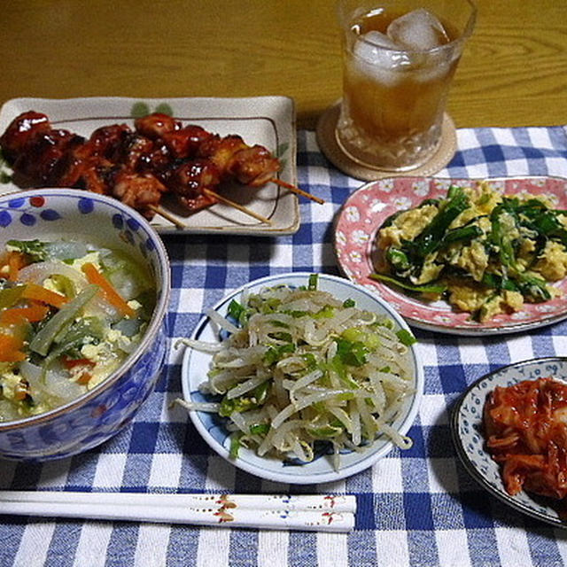【夕食】たまごとセロリのクッパ・ニラとたまごの炒め物・タッコチクリ…