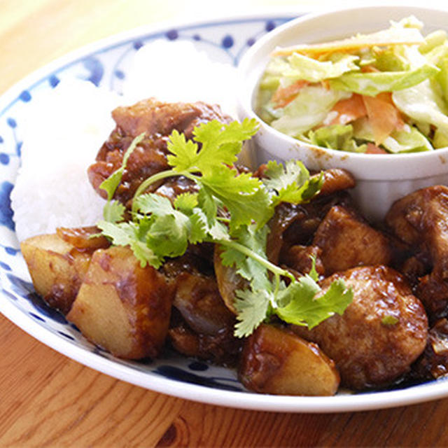 鶏肉とじゃがいものスパイシー蒸し