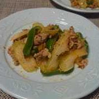 セロリと豚肉のスパイス炒め