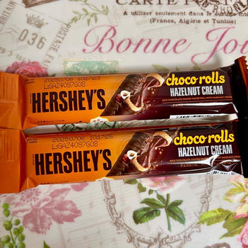 サクッと食感！ハーシー チョコロール ヘーゼルナッツクリーム