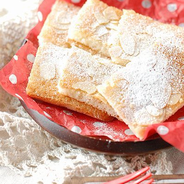 カリッカリのアーモンドが美味しい♡ロールケーキ天板で焼く♡ラングドシャケーキ