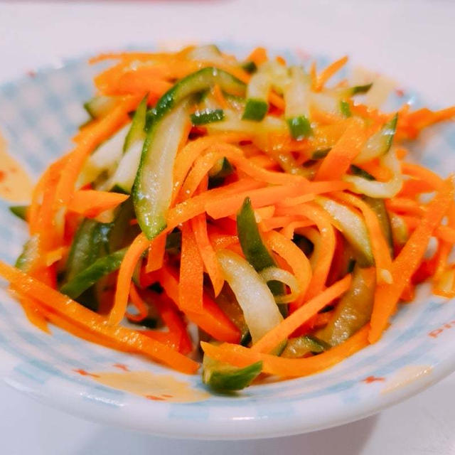【レシピ】おうちにある野菜で♡きゅうりと人参のナムル