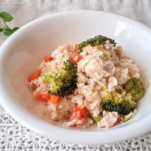 【出汁で楽うま】『チキンと野菜の炊き込みご飯』美肌レシピ・ぎゅ～っとポーションだし活用