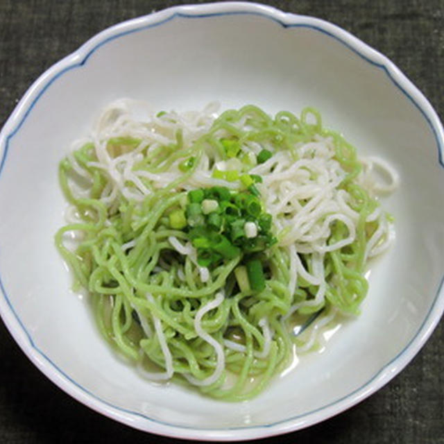 刺身の代わりに、魚が素材だからと「魚そうめん」