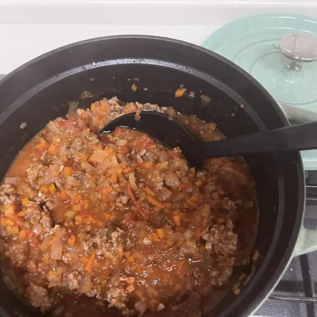 ストウブ ココット20㎝で自家製ミートソース　staub鍋で作る旨味を閉じ込めた手作り絶品ミートソース