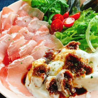 モッツァレラチーズ入りドライいちじくヨーグルト(動画レシピ)/Dried fig yogurt with mozzarella cheese.