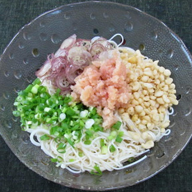 つゆを少なめにして、辛子明太子そうめん