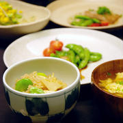 たけのことそら豆の炊き込みご飯とマグロの照り焼き（ニンニク風味）