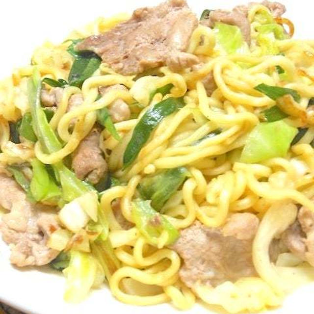 サッパリ！が美味しい〜ふっくらお肉にニラ香る〜シンプル旨塩焼きそば。