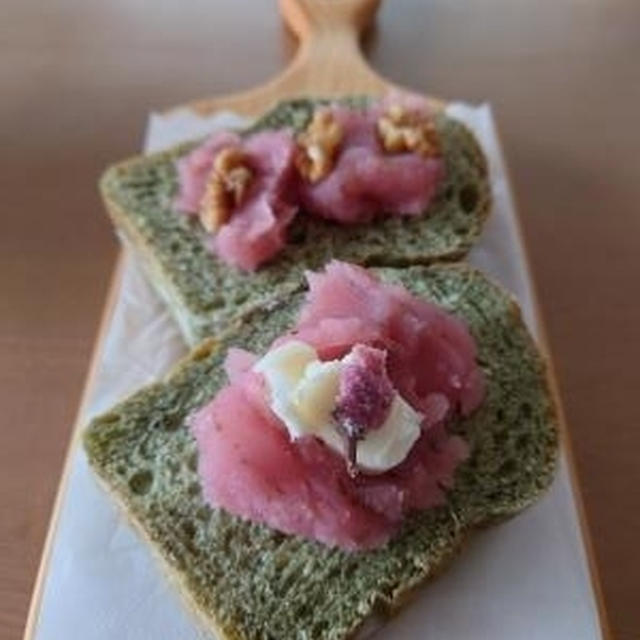 よもぎミニ食パン（さくら餡・さくら餡バター）💚