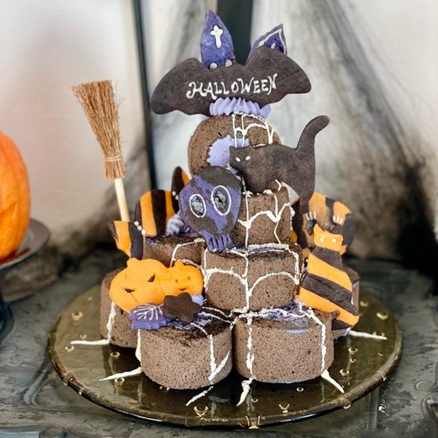 【手作りお菓子】ハロウィンのロールケーキタワーとジャックオランタン