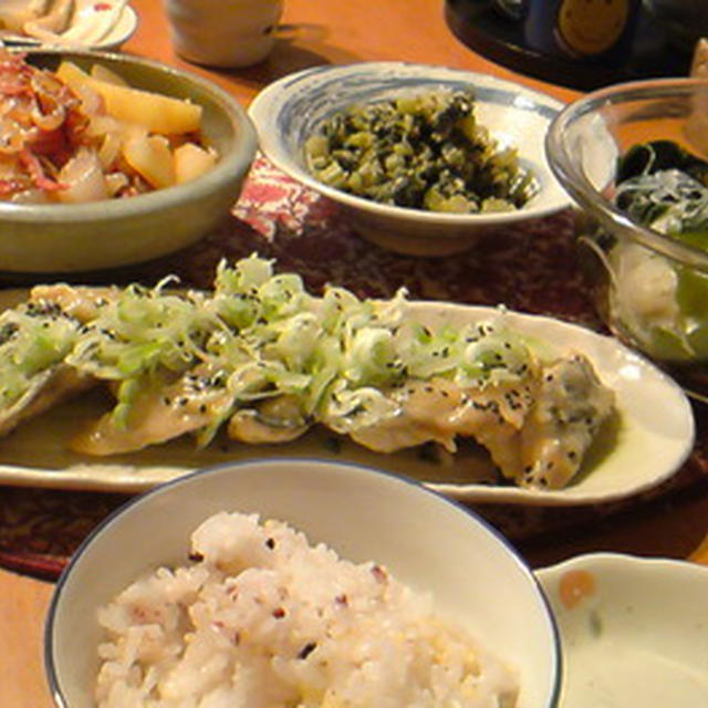 鯖味噌煮と諸々和食ごはん。