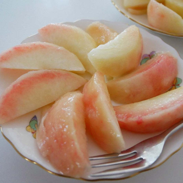 友達にもらった桃#今日のおやつはこれ