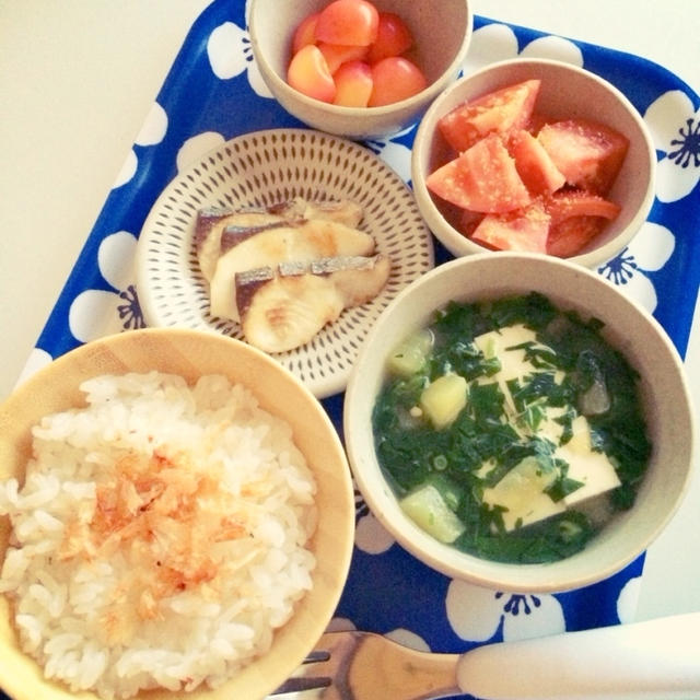 息子の夜ごはん・焼き魚と豆腐の野菜餡かけ
