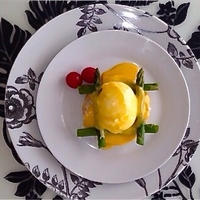 美味しい朝食♪『エッグベネディクト』〜簡単♪ポーチドエッグ・オランディーヌソースの作り方〜