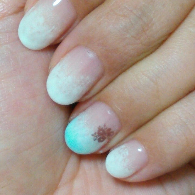 雪ネイルにしたよ～ネイルサロン