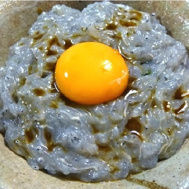 生しらす丼