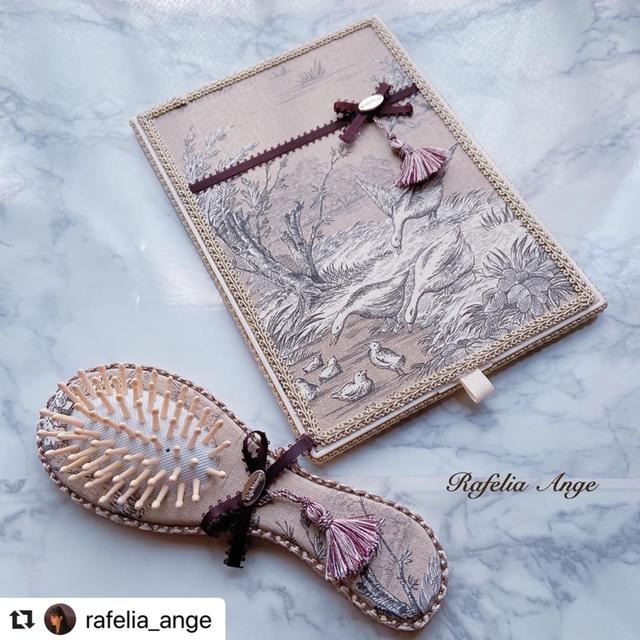 京都府Rafelia  Angeサロン先生のミラーとブラシ♡ᐝ大人可愛い作品オーダ...