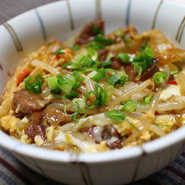 16/04/16　焼き鳥缶とキムチの親子丼