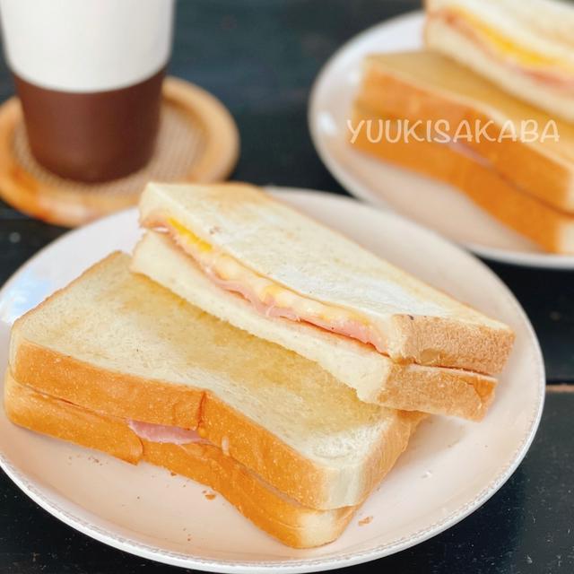 シンプルに美味しかった！チーズと生ハムサンド