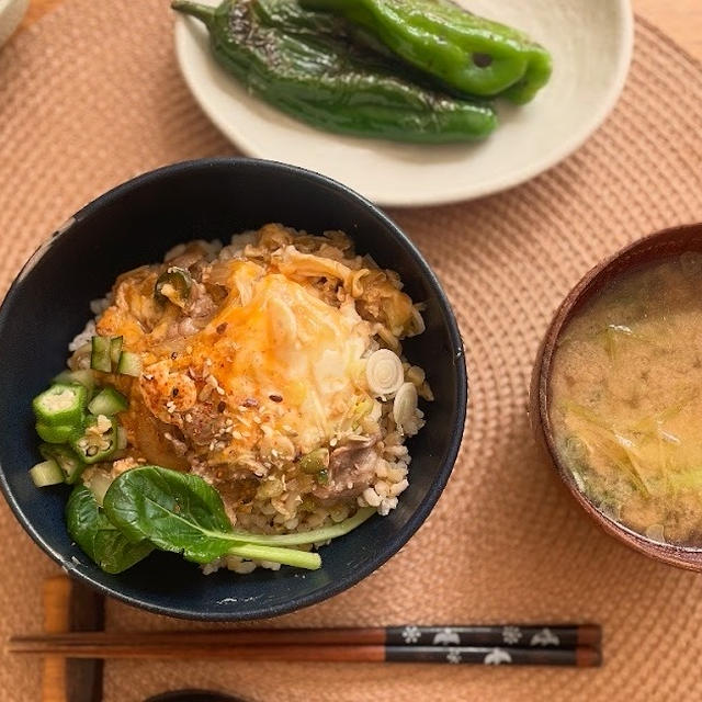豚たま丼の献立