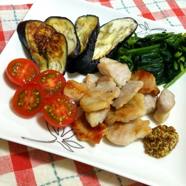 塩豚バラ肉と野菜のソテー