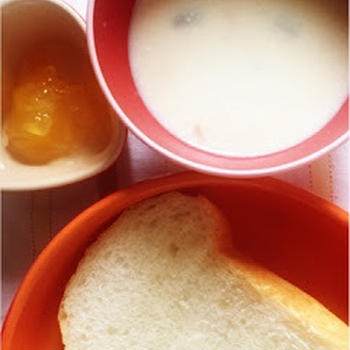276日目-1　パン（脱脂粉乳3g使用）+野菜ペースト＆スープ30g+野菜のブイヨン煮+豆乳+果物ピュレ