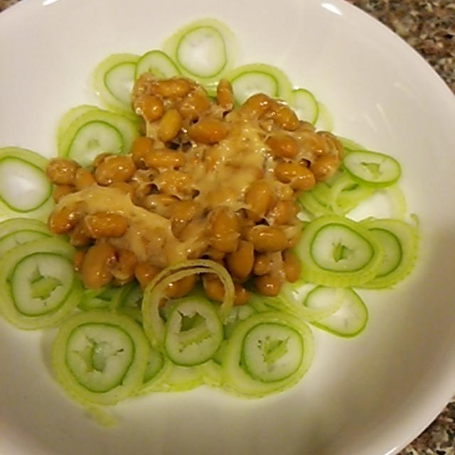 長ネギと納豆のチーズ乗せ