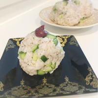 簡単朝ごはん♪梅しそときゅうりのオイルおにぎり【レシピブログ】