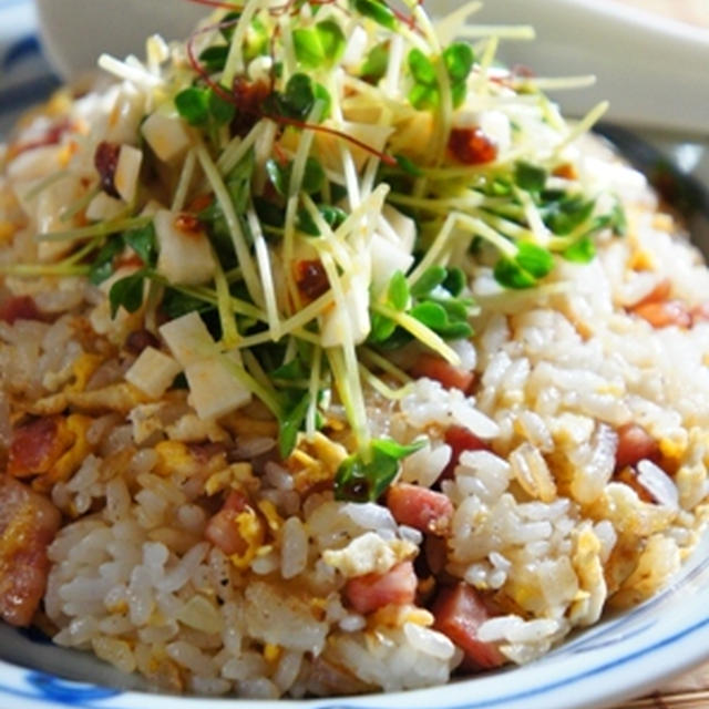 食べるラー油と長芋のっけチャーハン