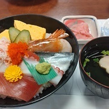 海鮮丼とお土産