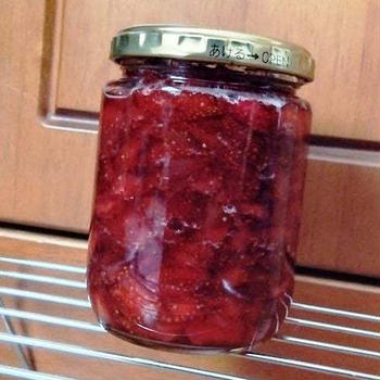 自家製苺でジャムを制作中～