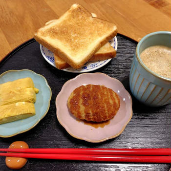 トーストとコロッケと卵焼き
