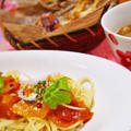 トマトソースパスタ
