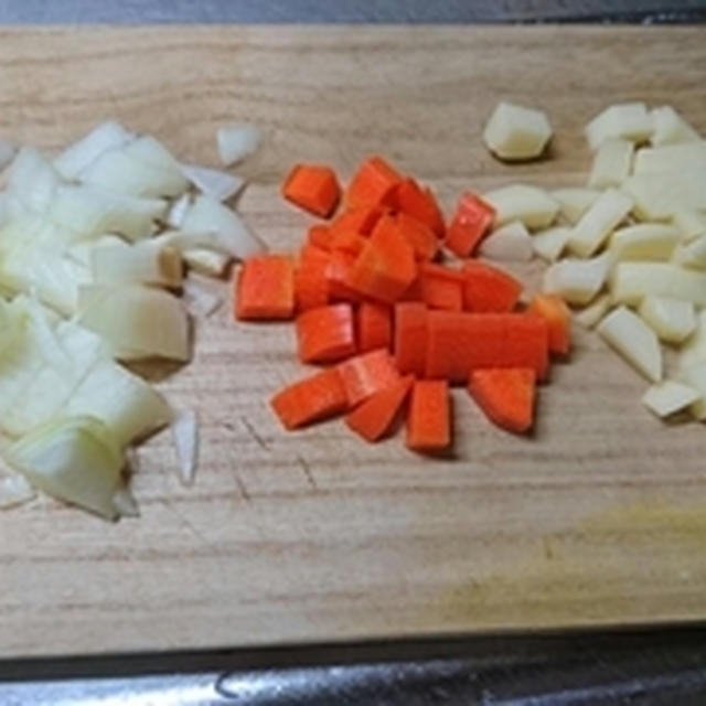 ポテトチップスで作る簡単ホワイトシチュー
