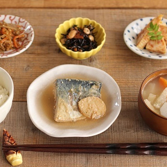 定番の地味ごはん♪さばの味噌煮定食