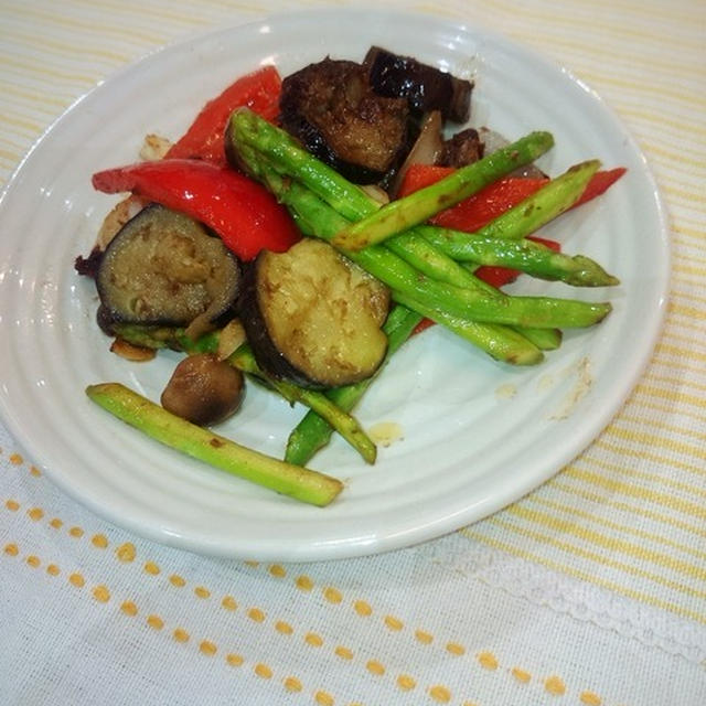 簡単、楽ちん、野菜のアンチョビ炒め。