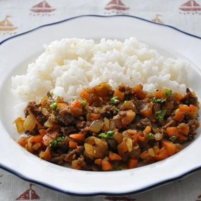 週末に作り置きしておきたい♪食欲そそる「ドライカレー」