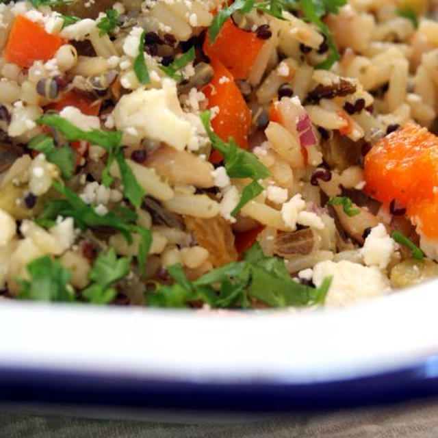 Multi-Grain Salad with Feta Cheese and Golden Raisins雑穀米サラダ