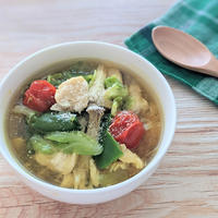 【レシピ】ちぎって＆電子レンジで簡単！10分で完成！鶏肉と野菜の塩麹スープカレー